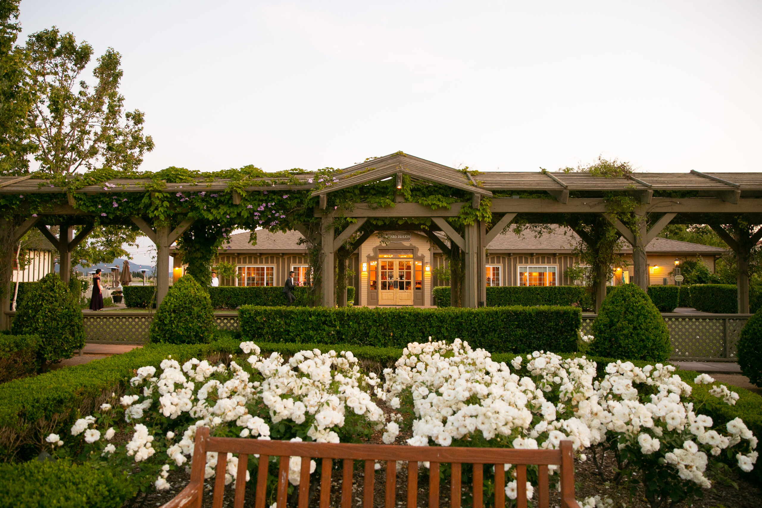 Ponte lawn with greenery