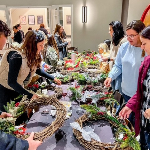 wreathmaking workshop, people building their wreaths